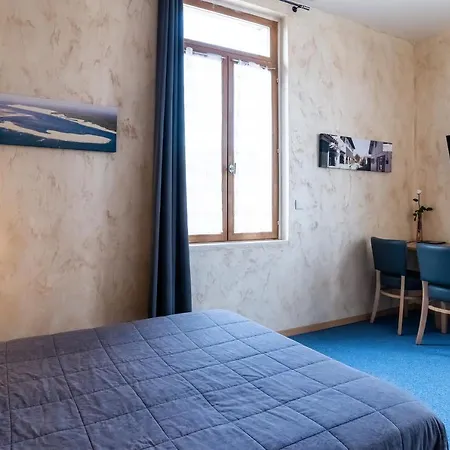 De La Gare Hotel