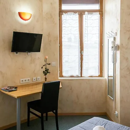 De La Gare 3* Latresne