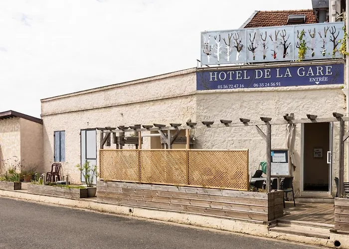 De La Gare Hotel Latresne