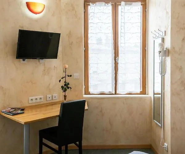 De La Gare 3* Latresne